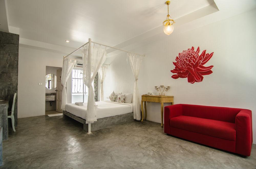 Chic Boutique Hotel Phuket Exterior photo